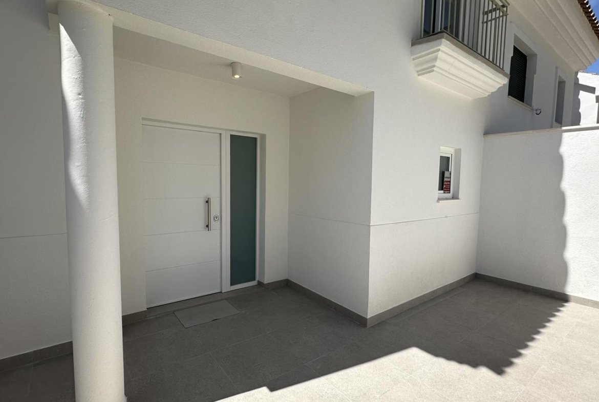 CHALET ADOSADO EN TORREQUEBRADA, BENALMÁDENA