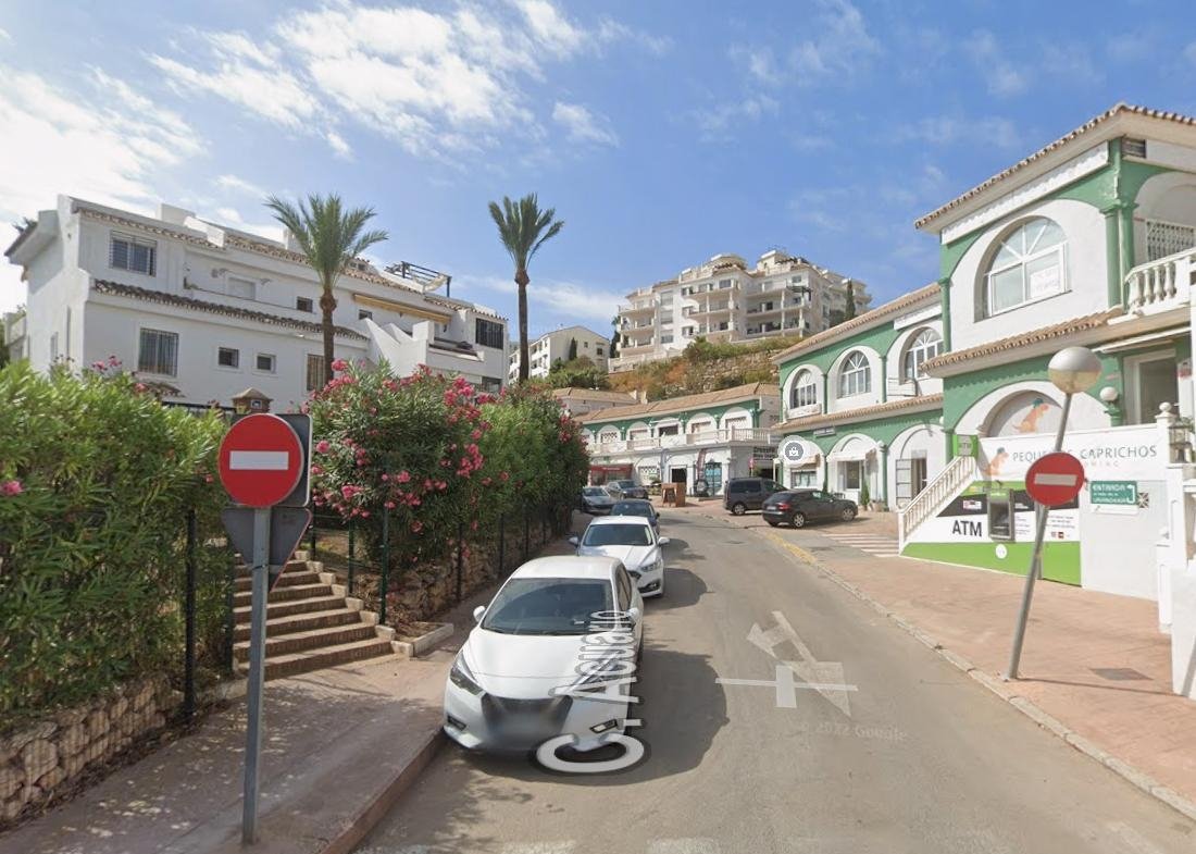 LOCAL COMERCIAL EN RIVIERA DEL SOL, LAS LAGUNAS DE MIJAS
