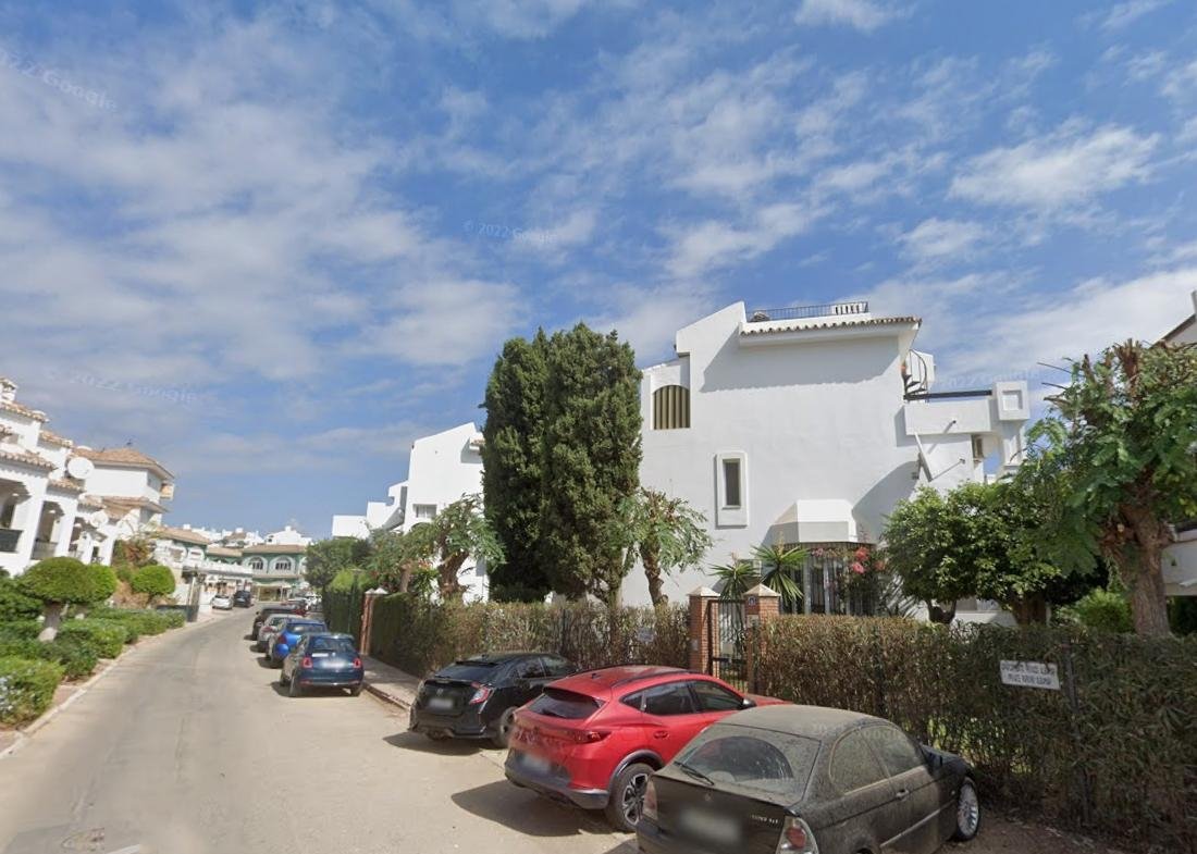 LOCAL COMERCIAL EN RIVIERA DEL SOL, LAS LAGUNAS DE MIJAS