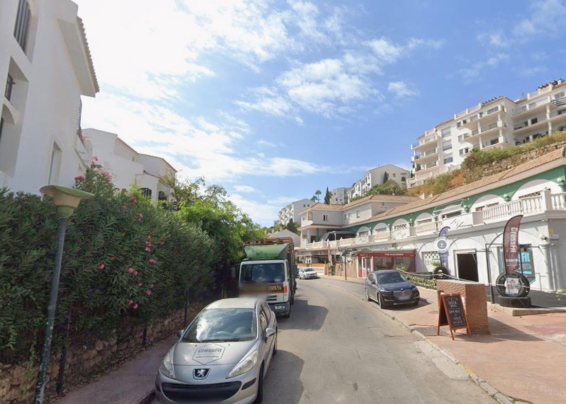 LOCAL COMERCIAL EN RIVIERA DEL SOL, LAS LAGUNAS DE MIJAS