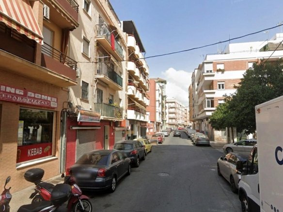 LOCAL EN HUELVA CENTRO