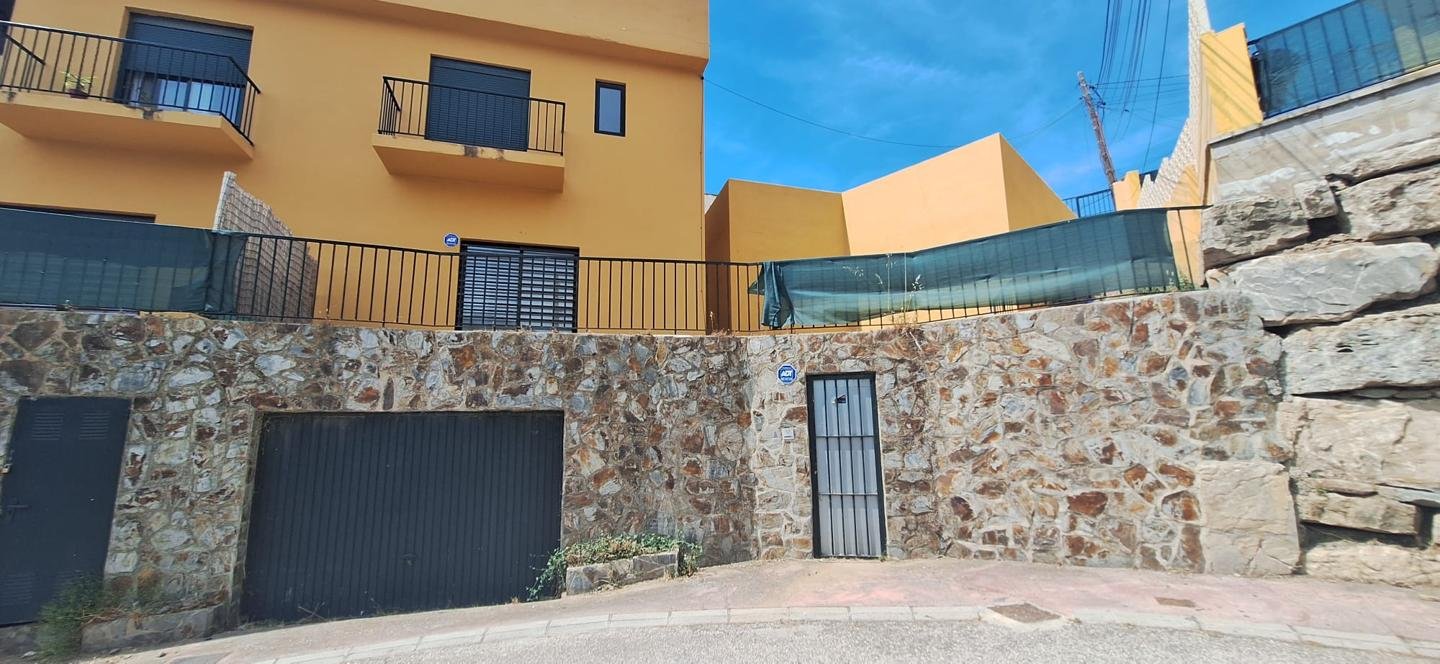 CHALET ADOSADO EN FUENGIROLA, MÁLAGA