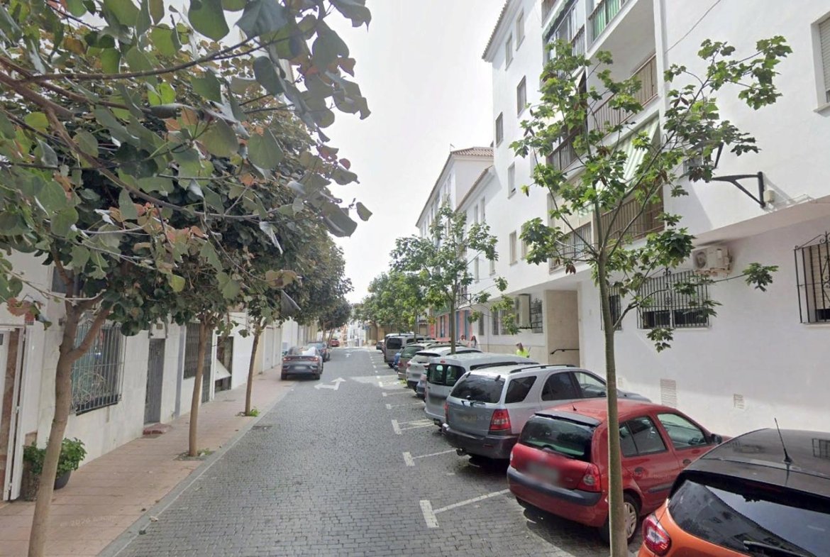 PISO EN ESTEPONA, MÁLAGA
