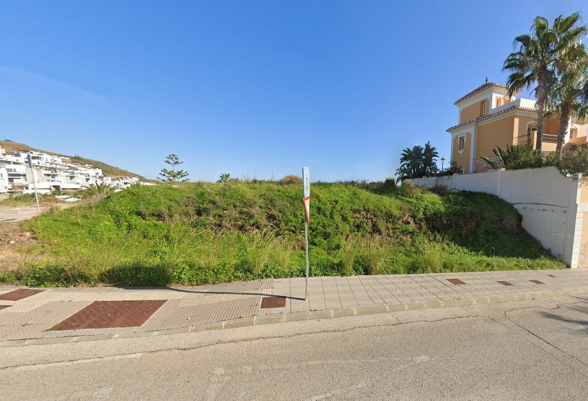 TERRENO URBANIZABLE EN EL PEÑONCILLO, TORROX COSTA, MÁLAGA