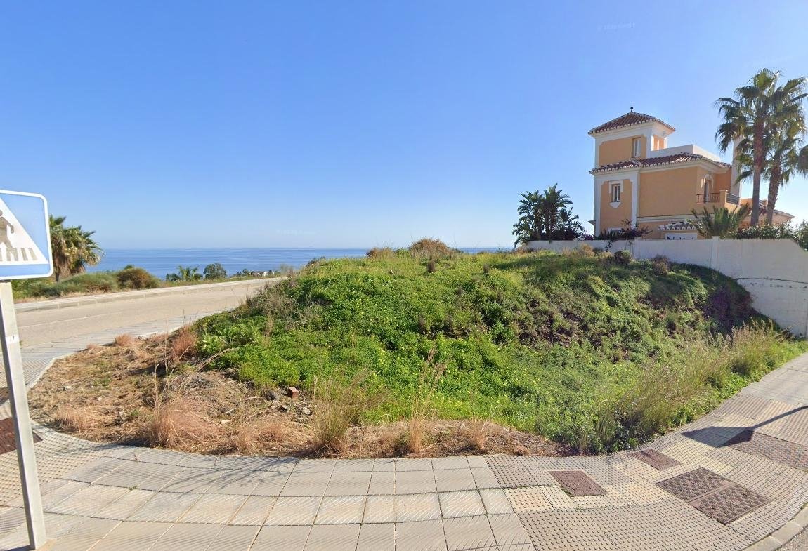 TERRENO URBANIZABLE EN EL PEÑONCILLO, TORROX COSTA, MÁLAGA
