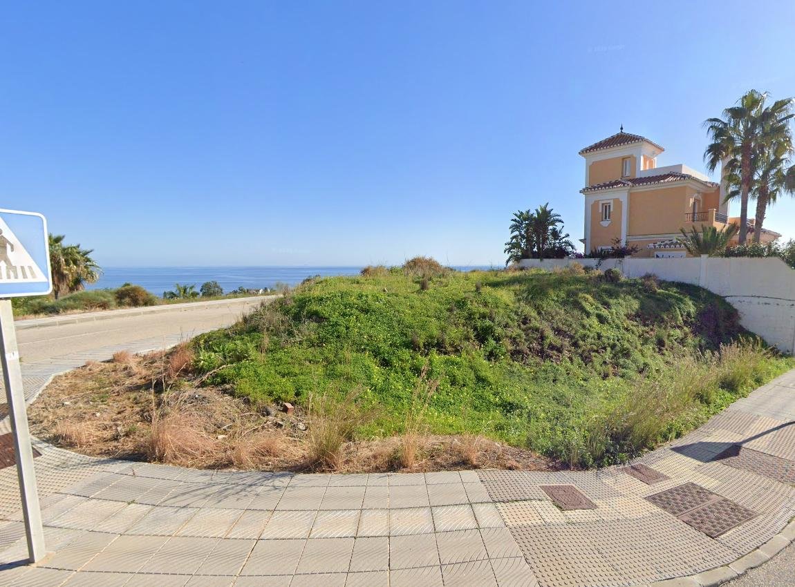 TERRENO URBANIZABLE EN EL PEÑONCILLO, TORROX COSTA, MÁLAGA