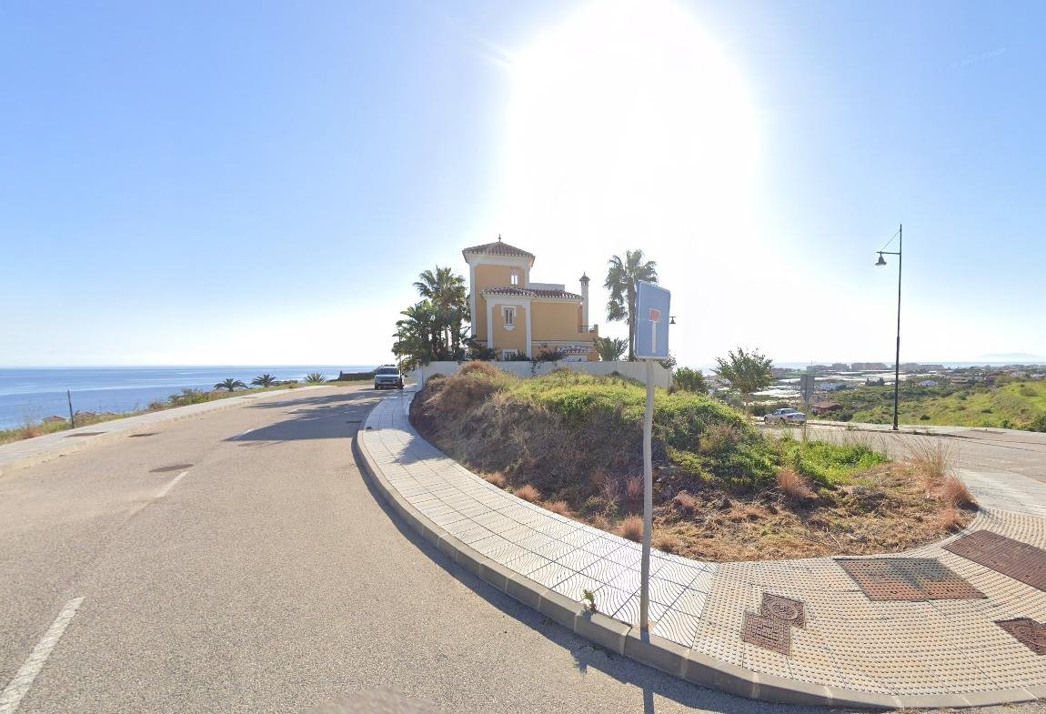 TERRENO URBANIZABLE EN EL PEÑONCILLO, TORROX COSTA, MÁLAGA
