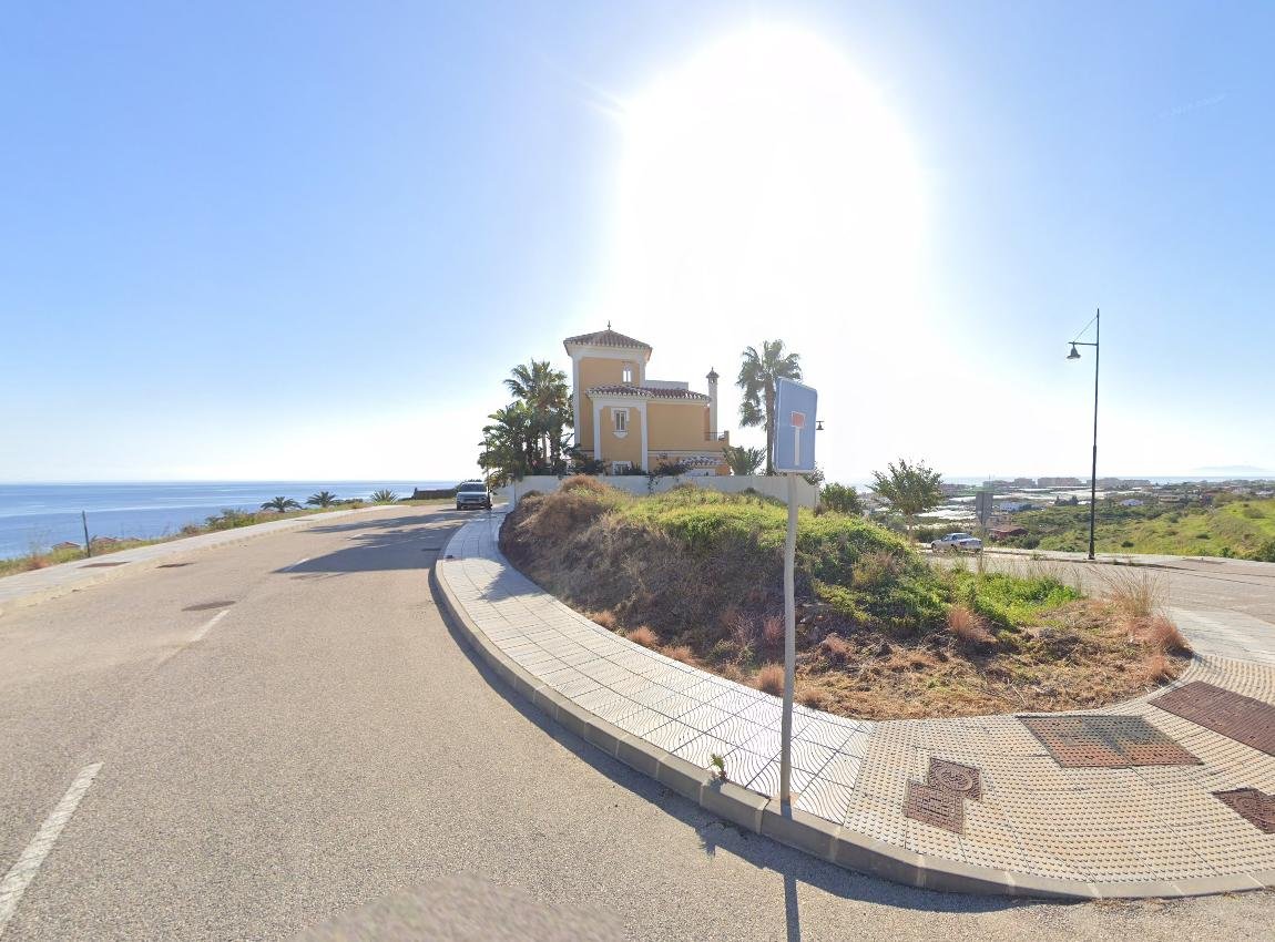 TERRENO URBANIZABLE EN EL PEÑONCILLO, TORROX COSTA, MÁLAGA