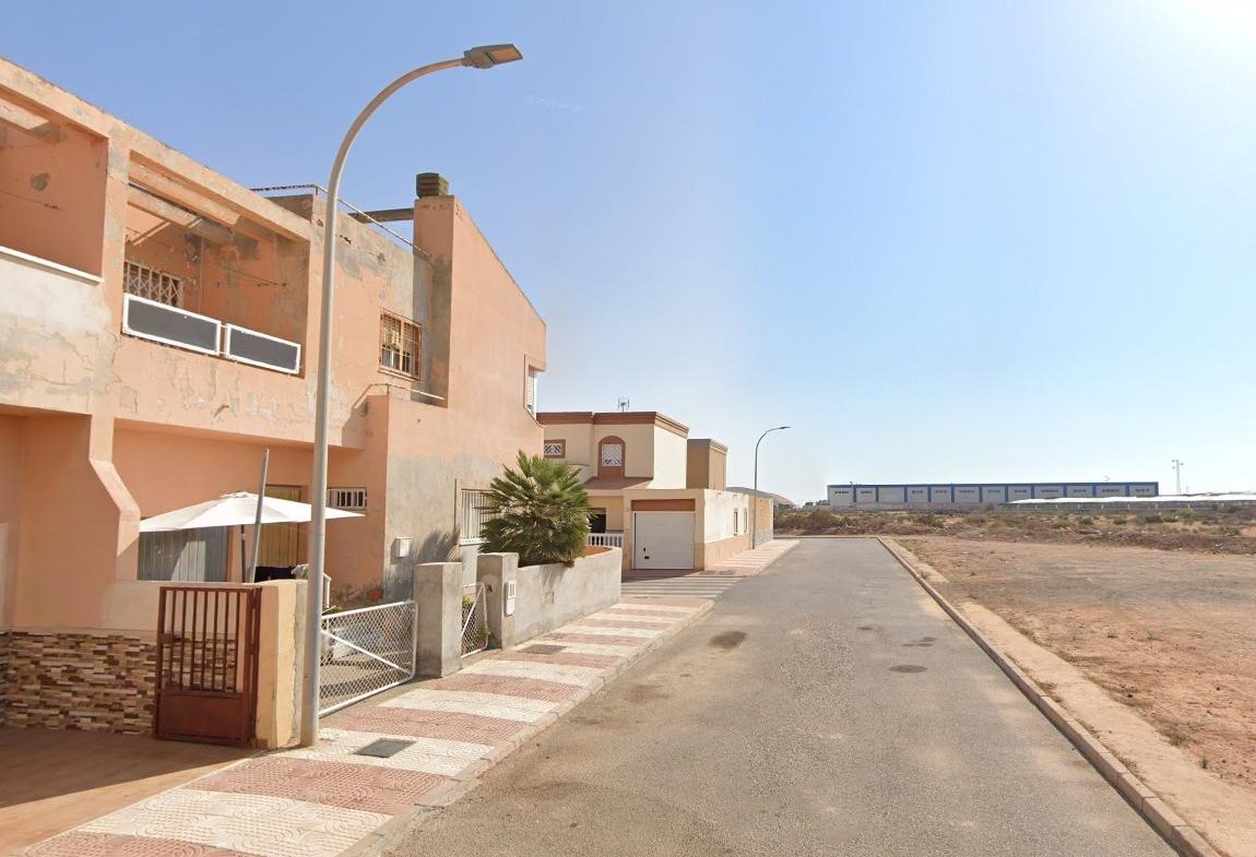 CASA ADOSADA EN CORTIJOS DE MARÍN, ROQUETAS DE MAR, ALMERÍA