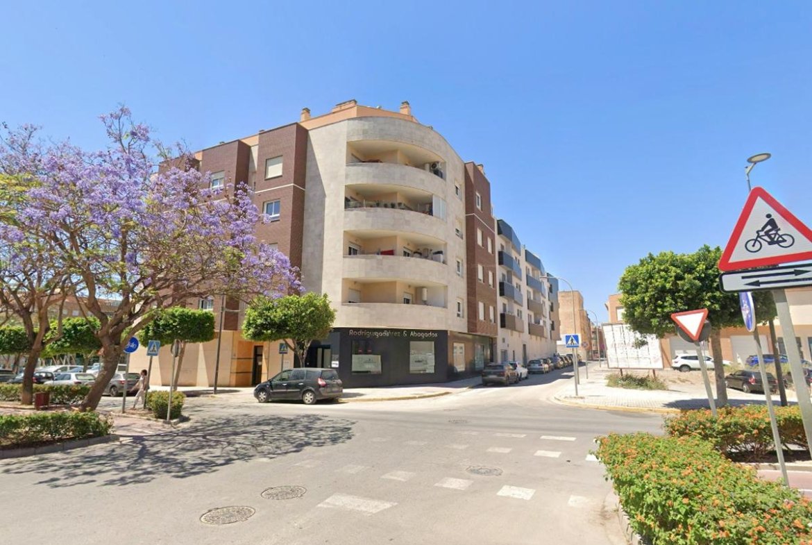 PISO EN EL EJIDO, ALMERÍA