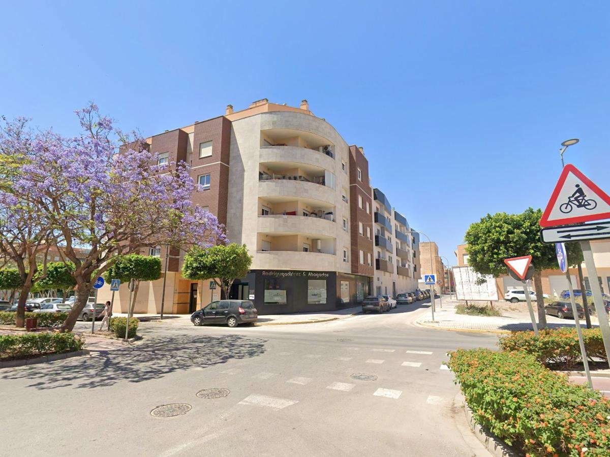 PISO EN EL EJIDO, ALMERÍA