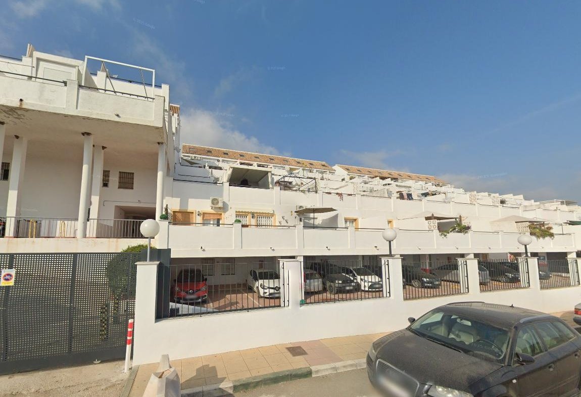DÚPLEX EN URB. MONTESOL, ESTEPONA