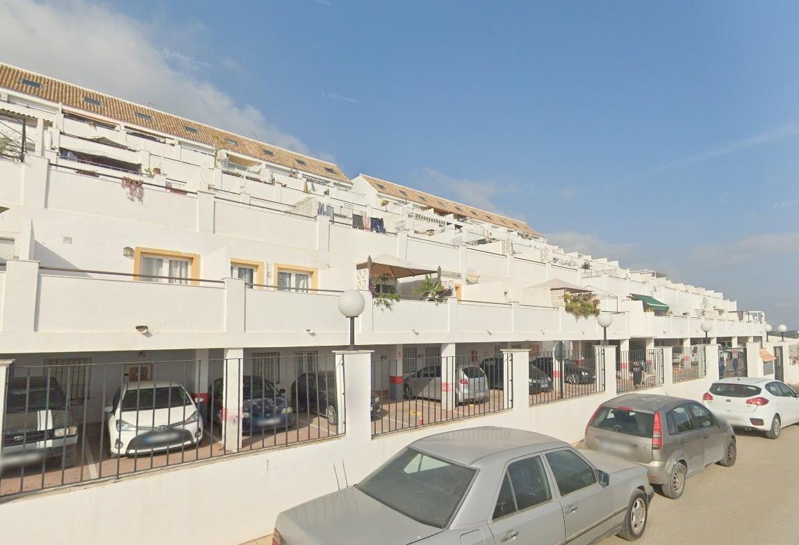 DÚPLEX EN URB. MONTESOL, ESTEPONA