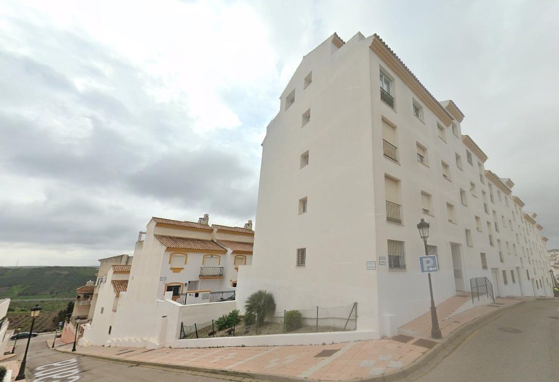 CHALET ADOSADO EN MANILVA