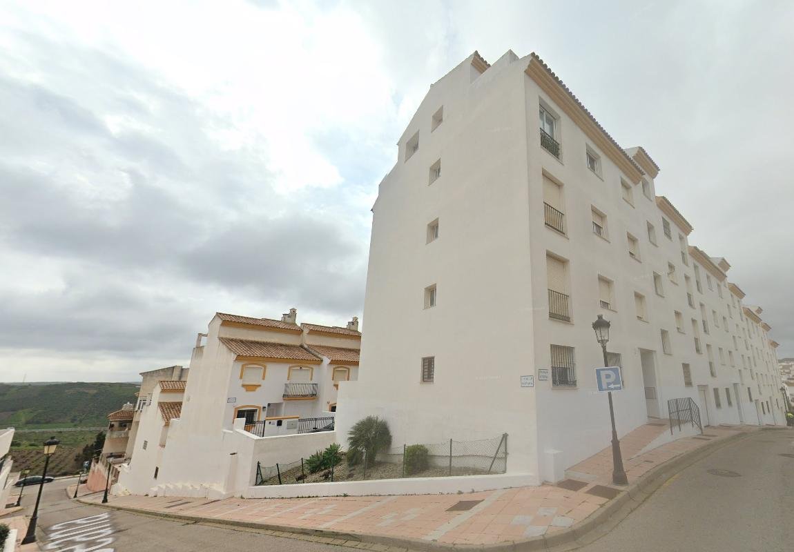 CHALET ADOSADO EN MANILVA