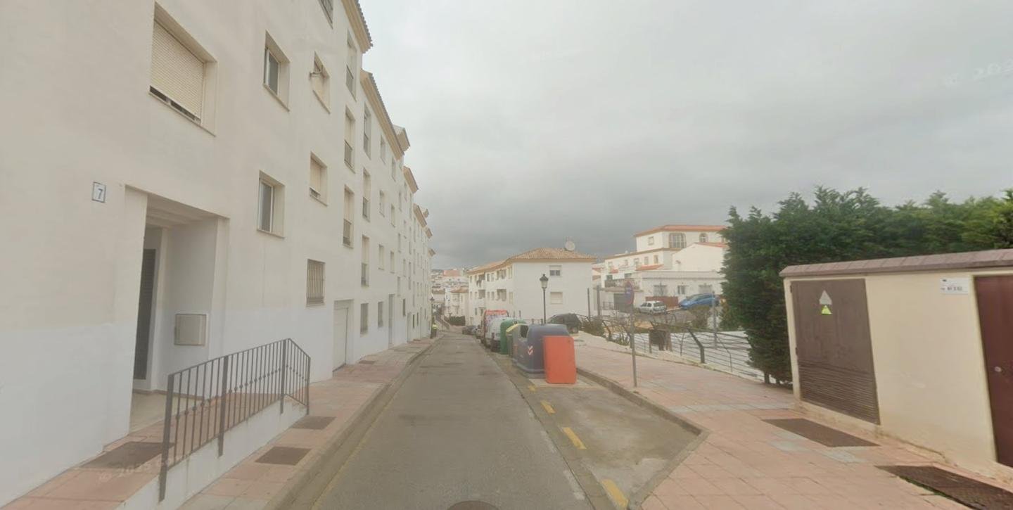 CHALET ADOSADO EN MANILVA