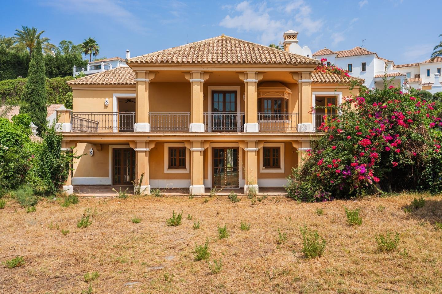 CHALET INDEPENDIENTE EN LA RESINA GOLF, ESTEPONA