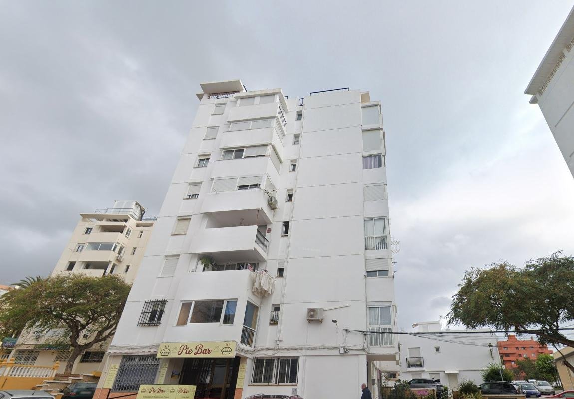 PISO EN ESTEPONA