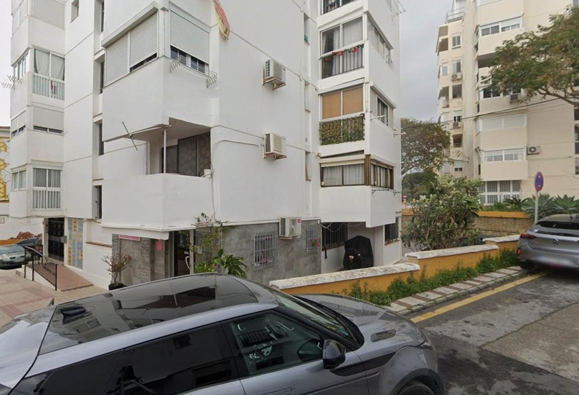 PISO EN ESTEPONA
