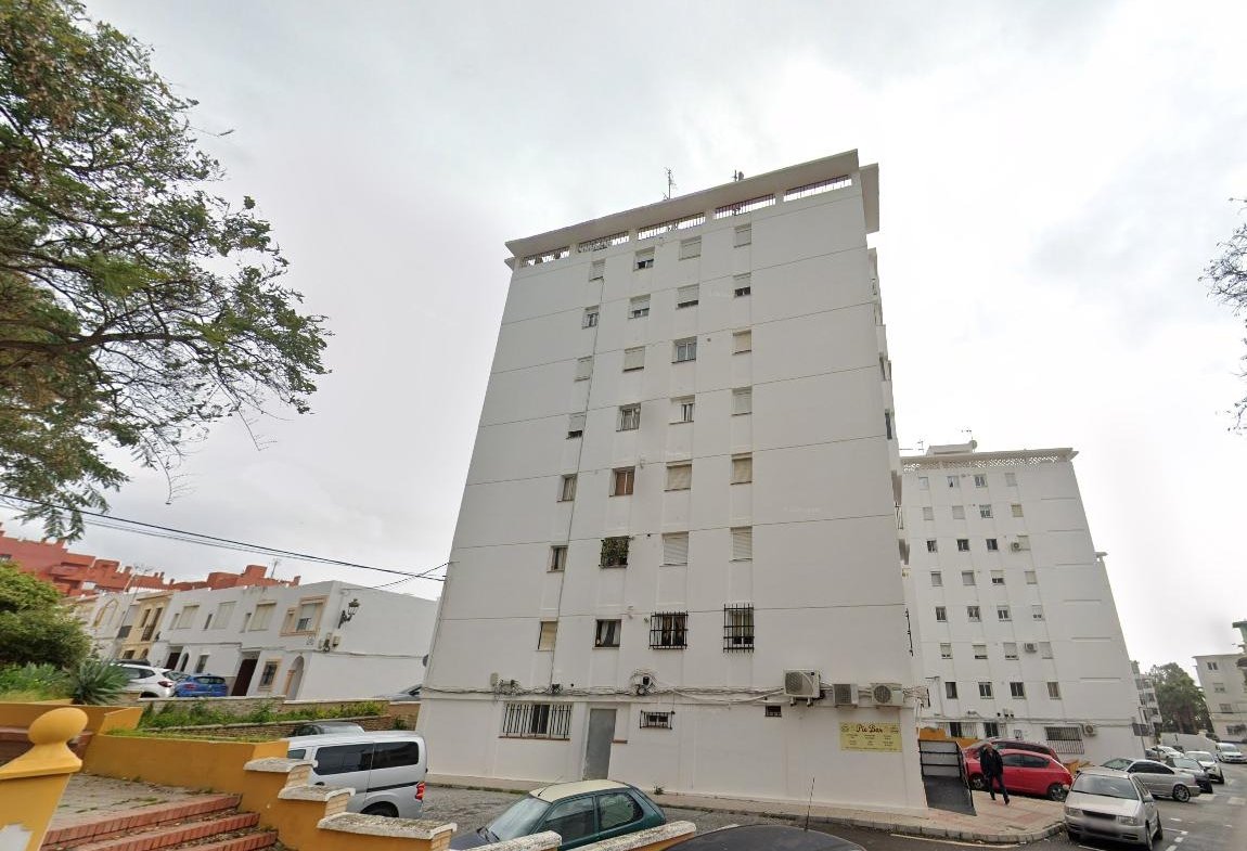 PISO EN ESTEPONA
