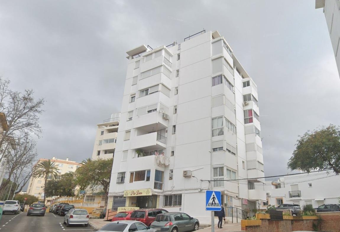 PISO EN ESTEPONA