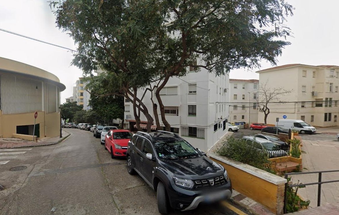 PISO EN ESTEPONA