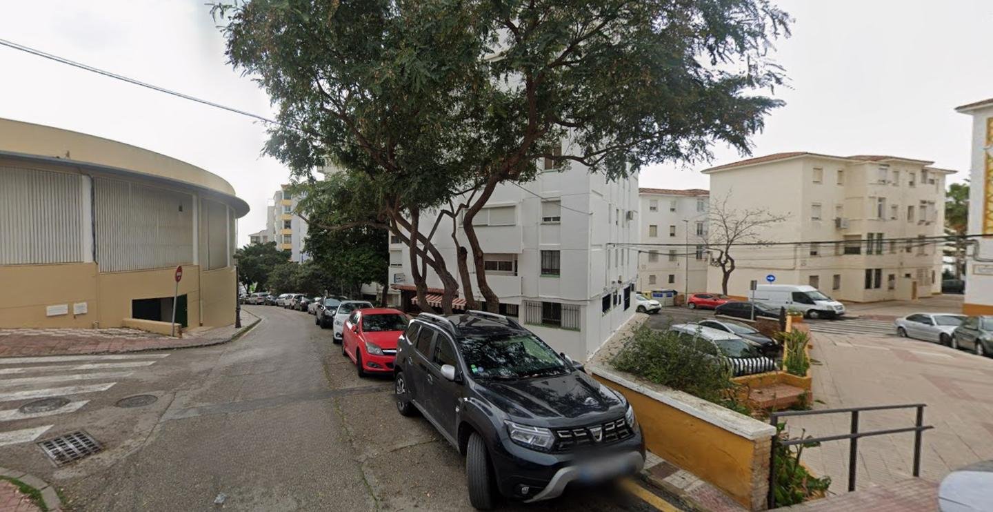 PISO EN ESTEPONA