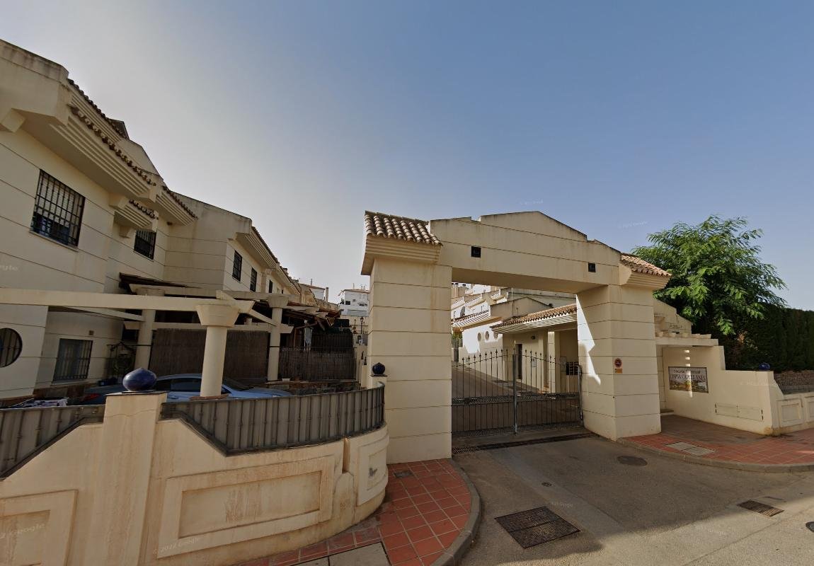 CHALET EN ALHAURÍN DE LA TORRE, MÁLAGA