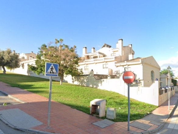 CHALET EN ALHAURÍN DE LA TORRE, MÁLAGA