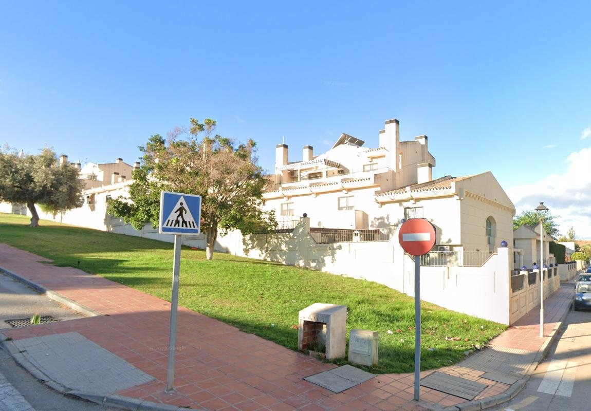 CHALET EN ALHAURÍN DE LA TORRE, MÁLAGA