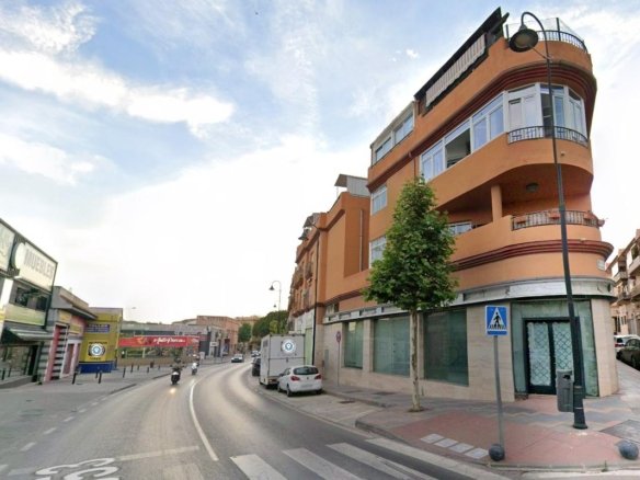LOCAL COMERCIAL EN LAS LAGUNAS DE MIJAS, MALAGA