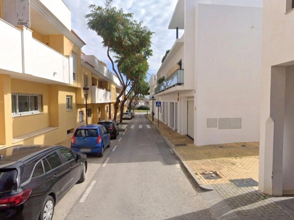 584