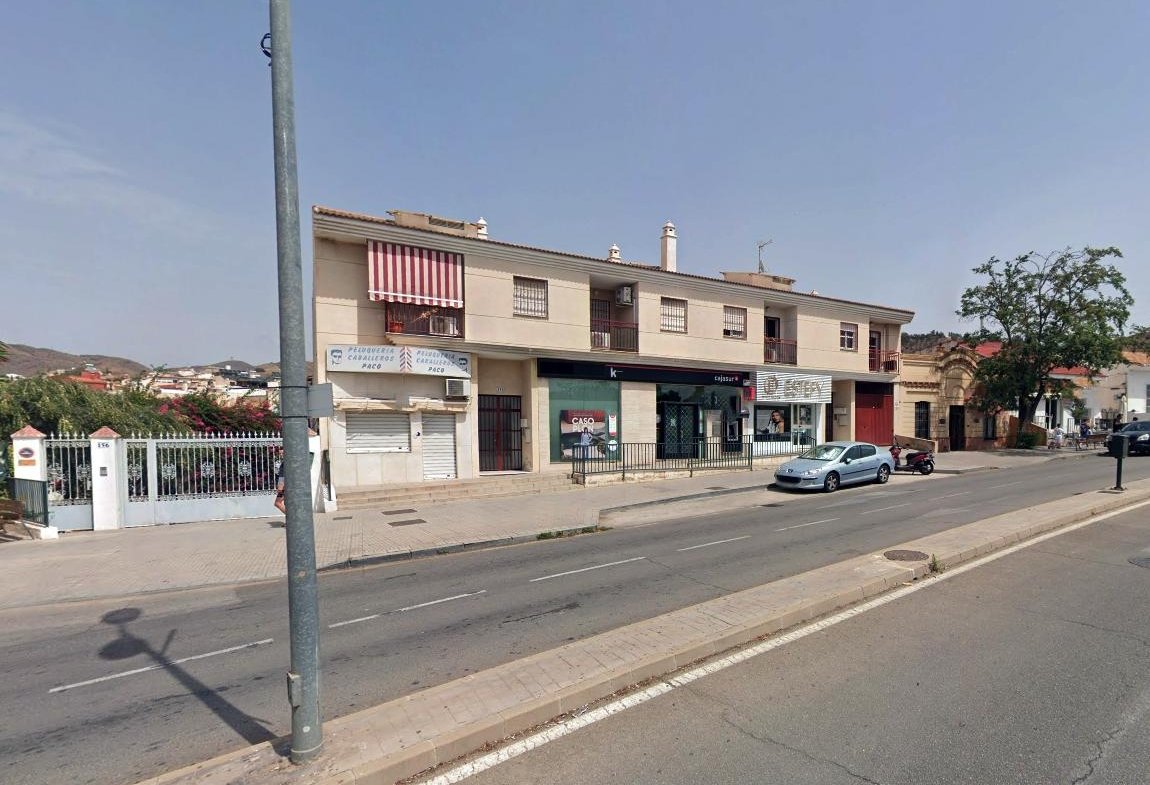 LOCAL COMERCIAL EN EL PUERTO DE LA TORRE, MALAGA