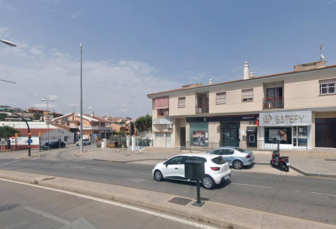 LOCAL COMERCIAL EN EL PUERTO DE LA TORRE, MALAGA