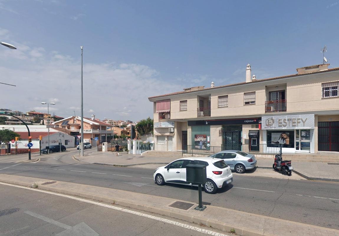 4285603-10124e4d LOCAL COMERCIAL EN EL PUERTO DE LA TORRE, MALAGA