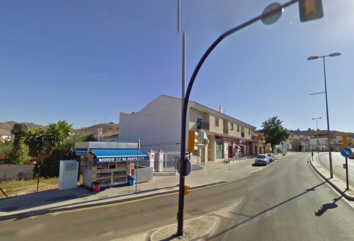 LOCAL COMERCIAL EN EL PUERTO DE LA TORRE, MALAGA