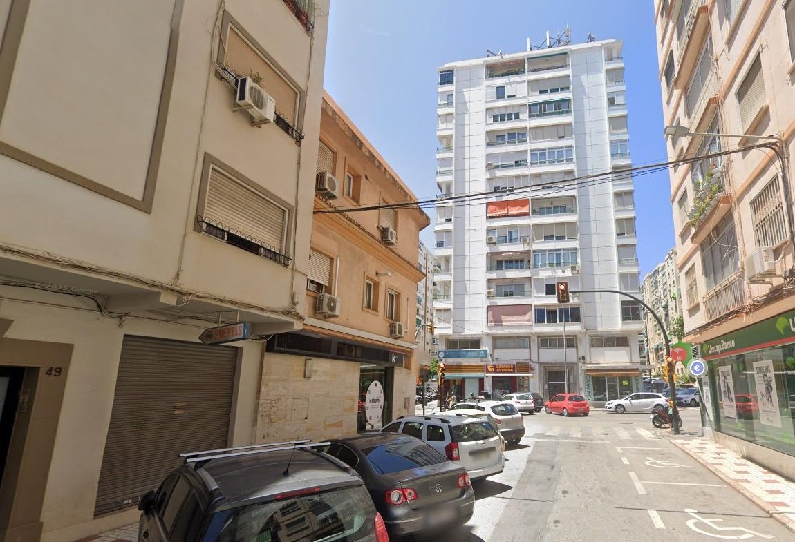 LOCAL COMERCIAL EN EUGENIO GROSS, MALAGA