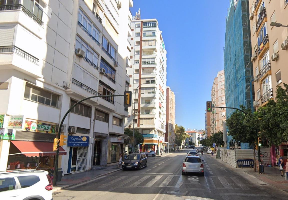LOCAL COMERCIAL EN EUGENIO GROSS, MALAGA