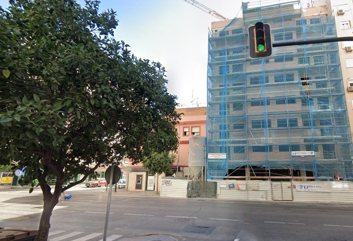 LOCAL COMERCIAL EN EUGENIO GROSS, MALAGA