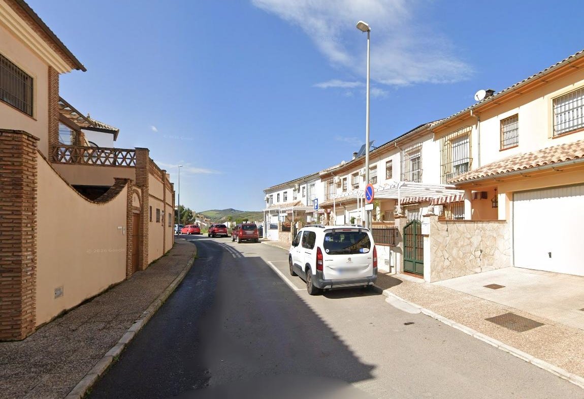 CHALET ADOSADO EN ANTEQUERA, MALAGA