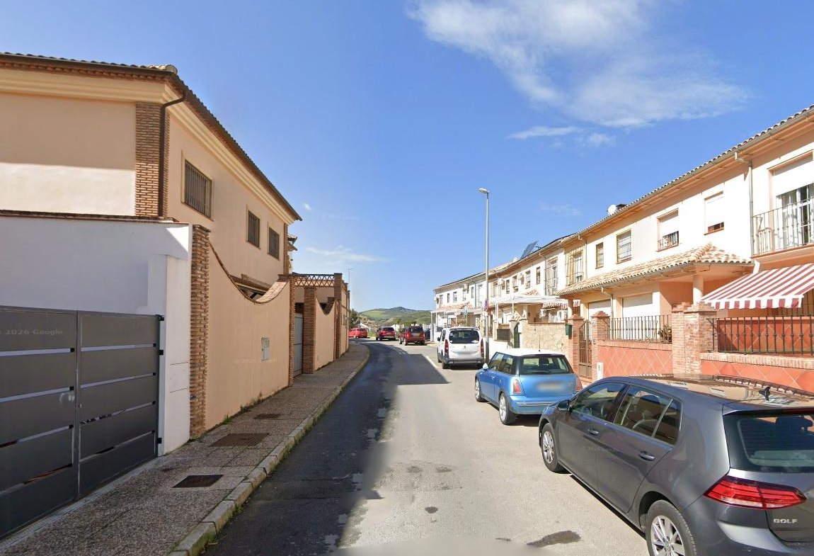 CHALET ADOSADO EN ANTEQUERA, MALAGA