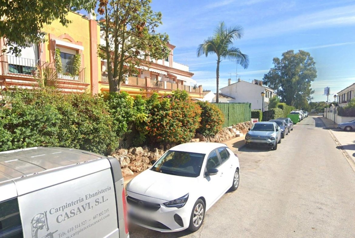 PISO EN NUEVA ATALAYA, ESTEPONA
