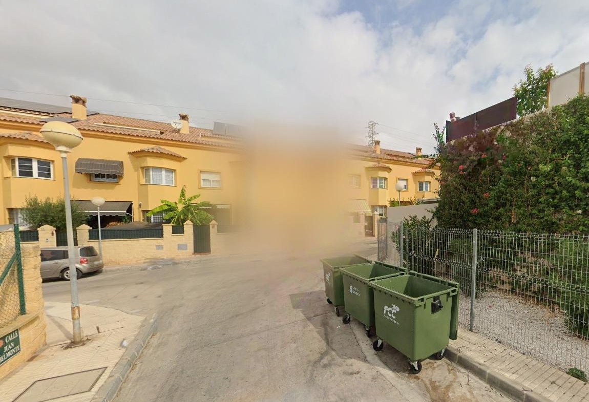 CHALET ADOSADADO EN LOS BOLICHES, FUENGIROLA