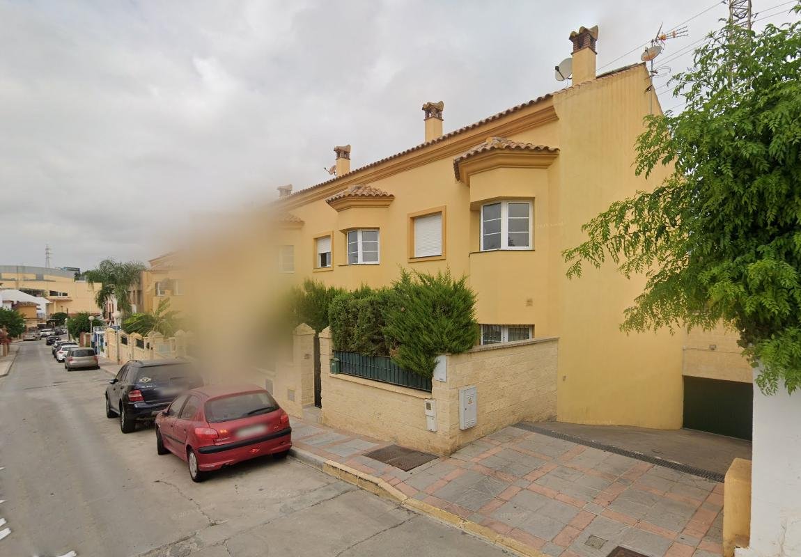 CHALET ADOSADADO EN LOS BOLICHES, FUENGIROLA